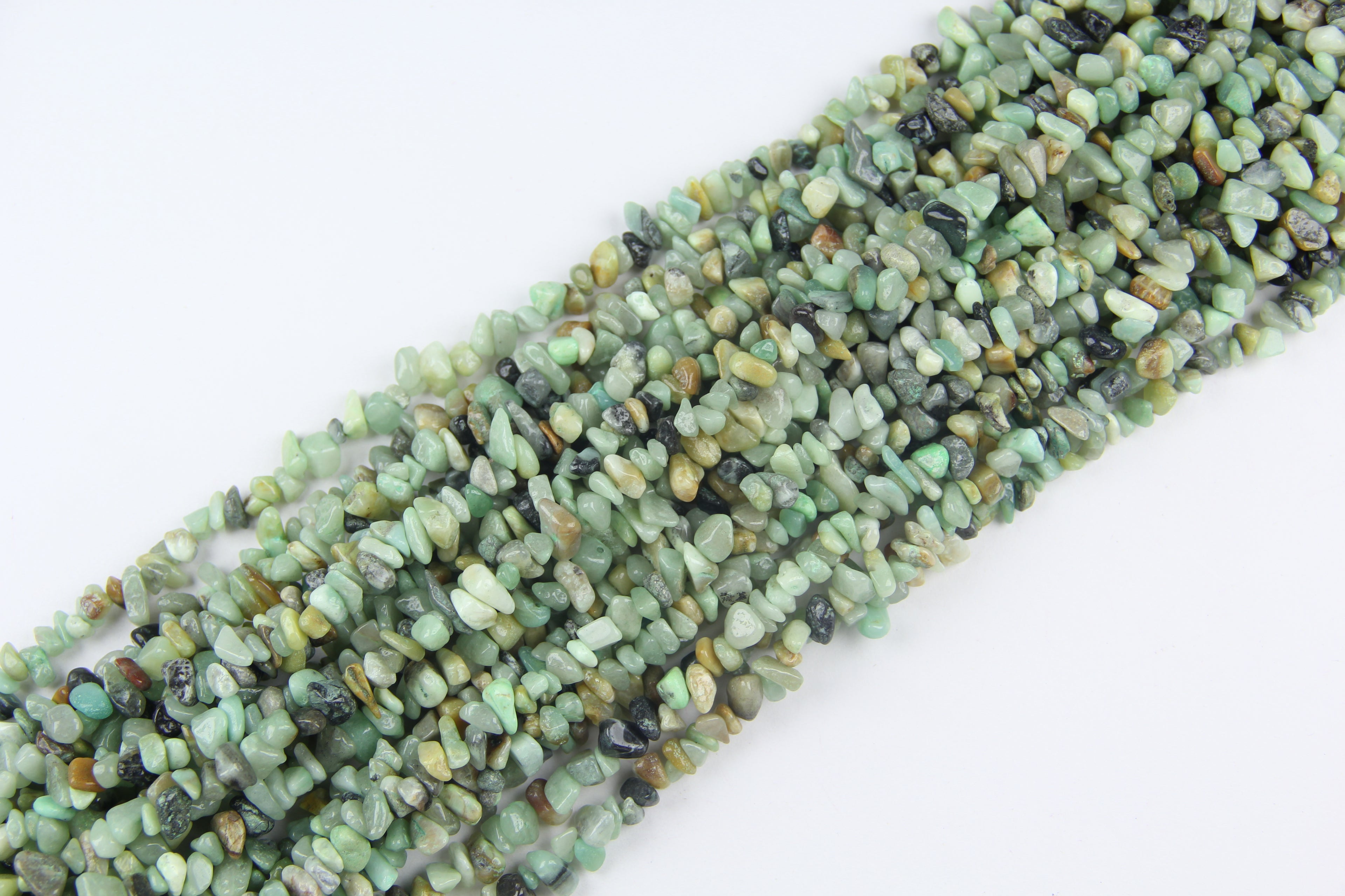 Amazon jade with irregular long chains