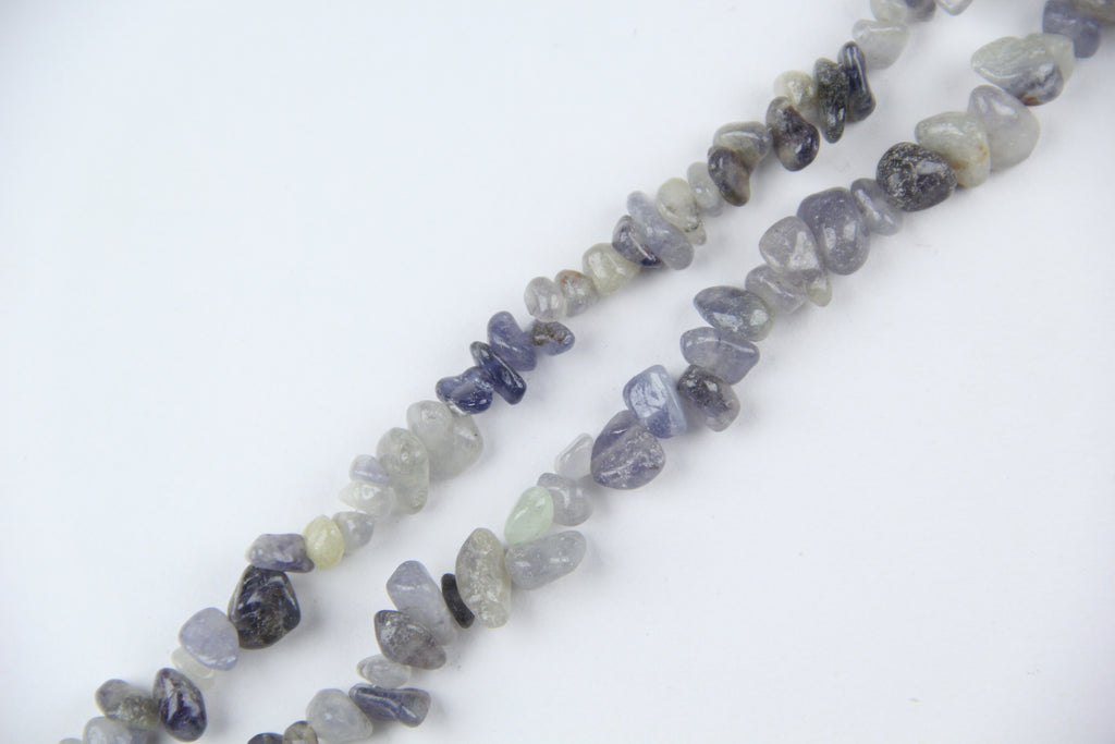 Irregular long chain of cordierite