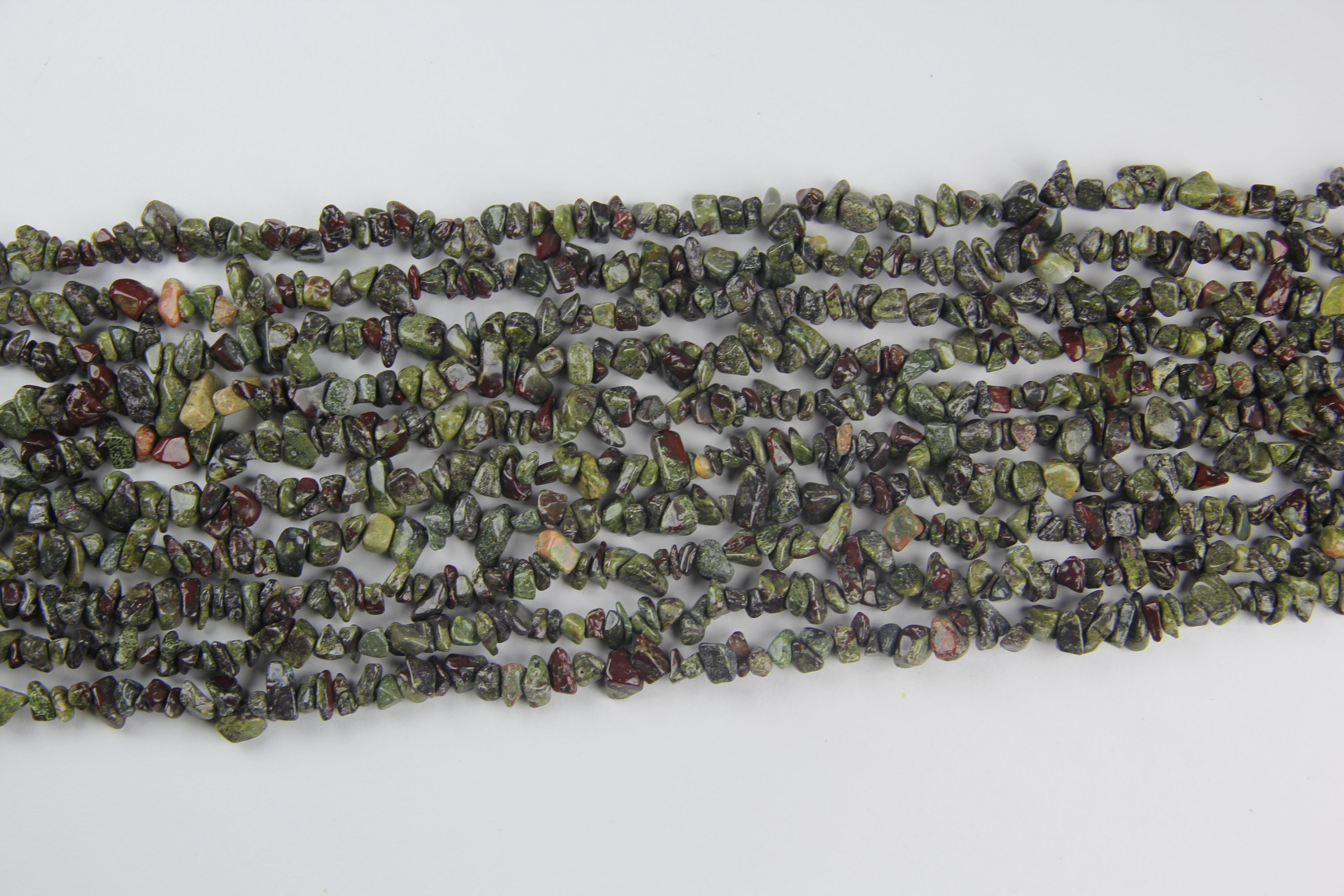 Irregular Dragon Blood Crushed Stone Long Chain