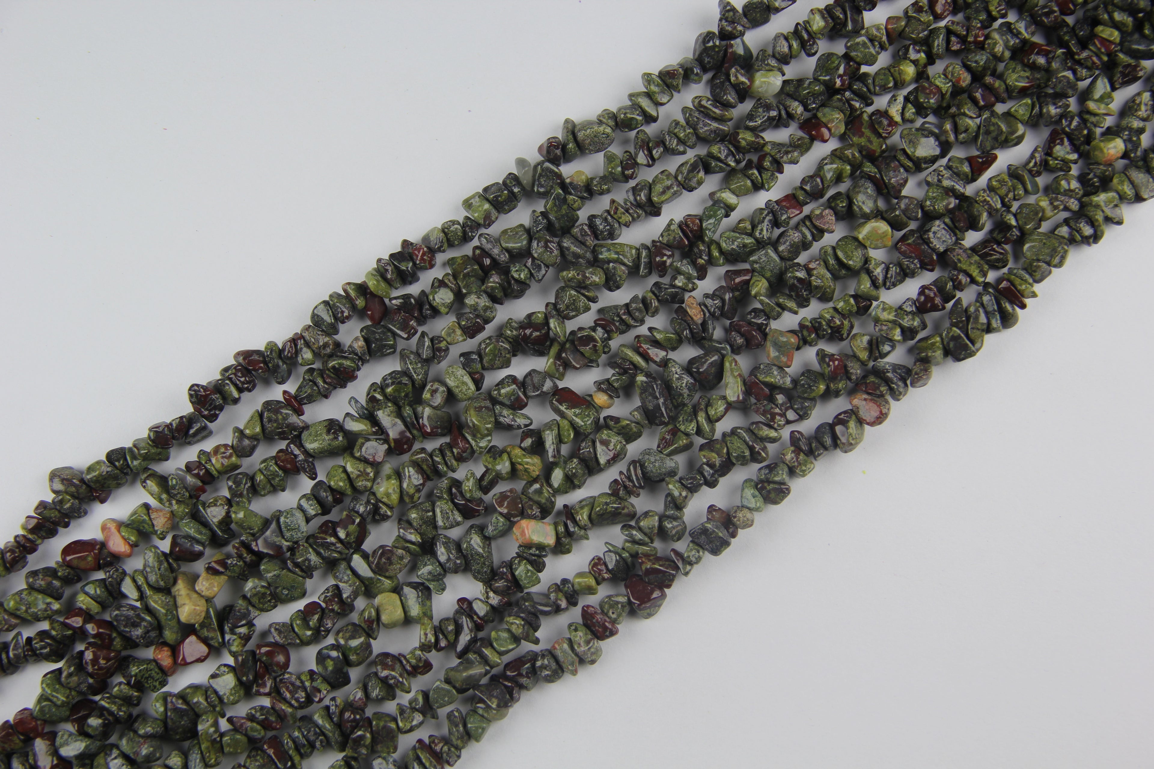 Irregular Dragon Blood Crushed Stone Long Chain