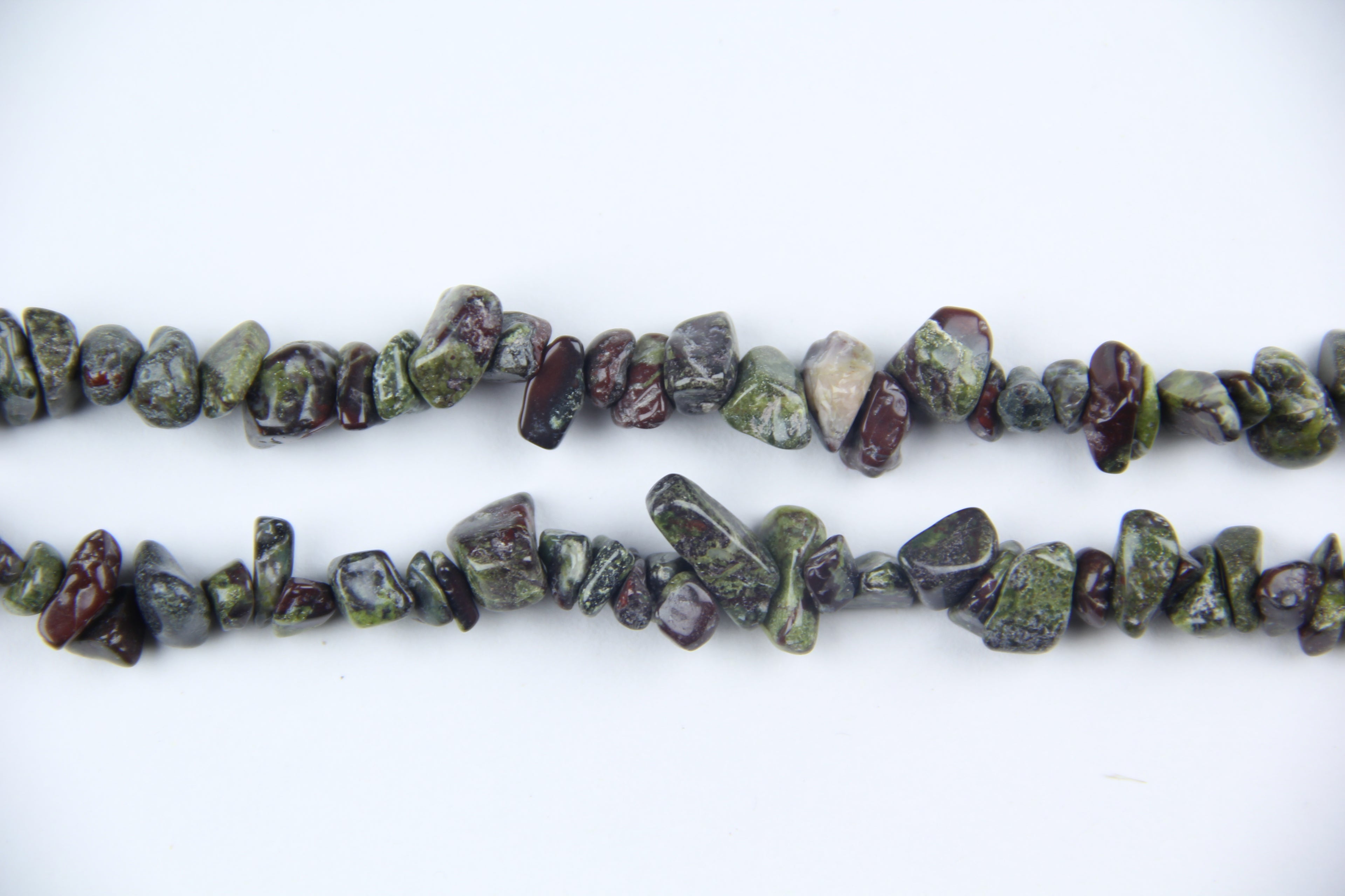 Irregular Dragon Blood Crushed Stone Long Chain