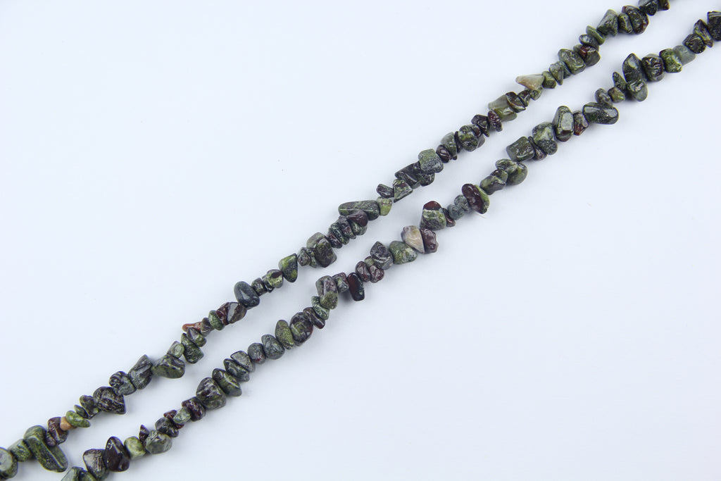 Irregular Dragon Blood Crushed Stone Long Chain