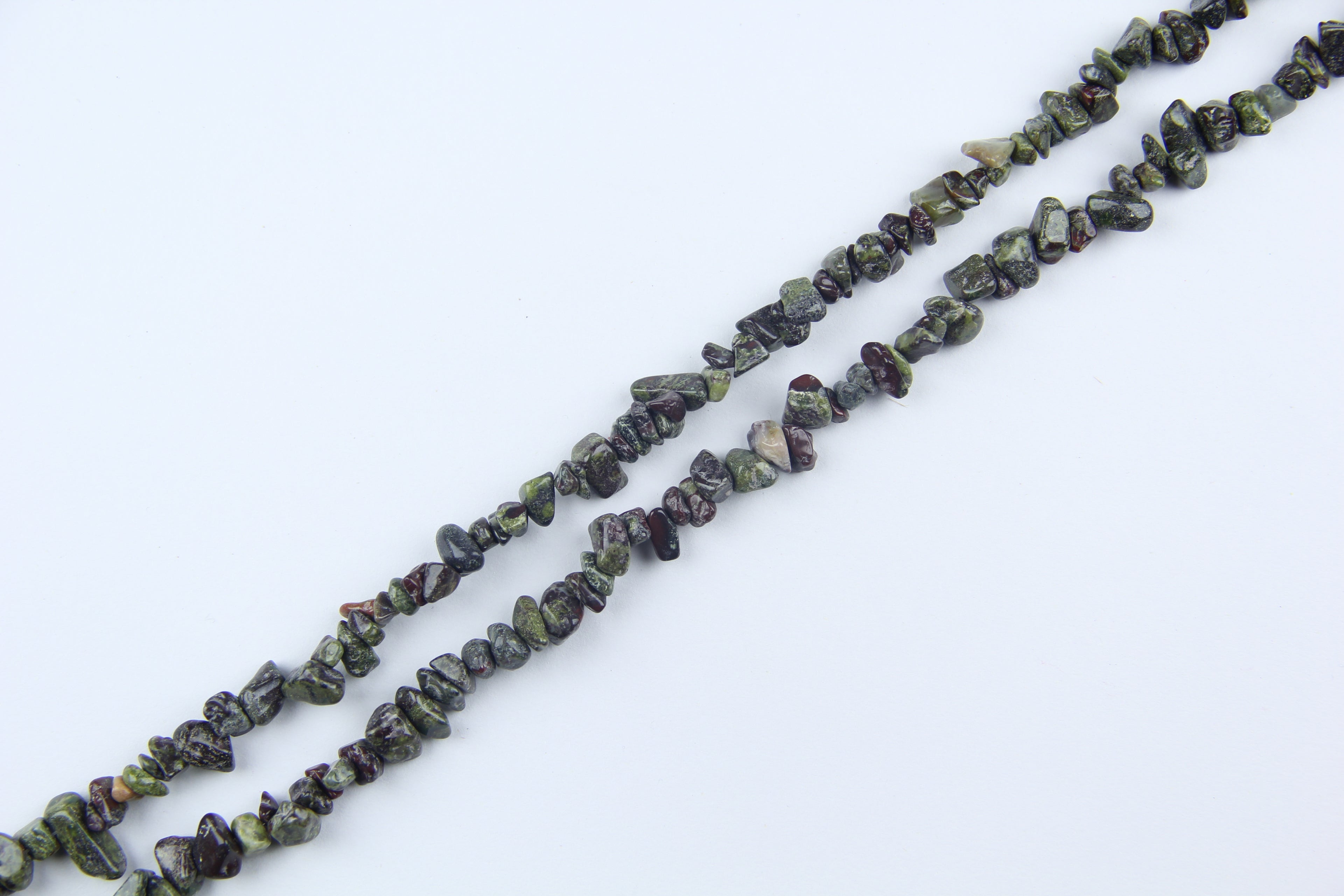 Irregular Dragon Blood Crushed Stone Long Chain