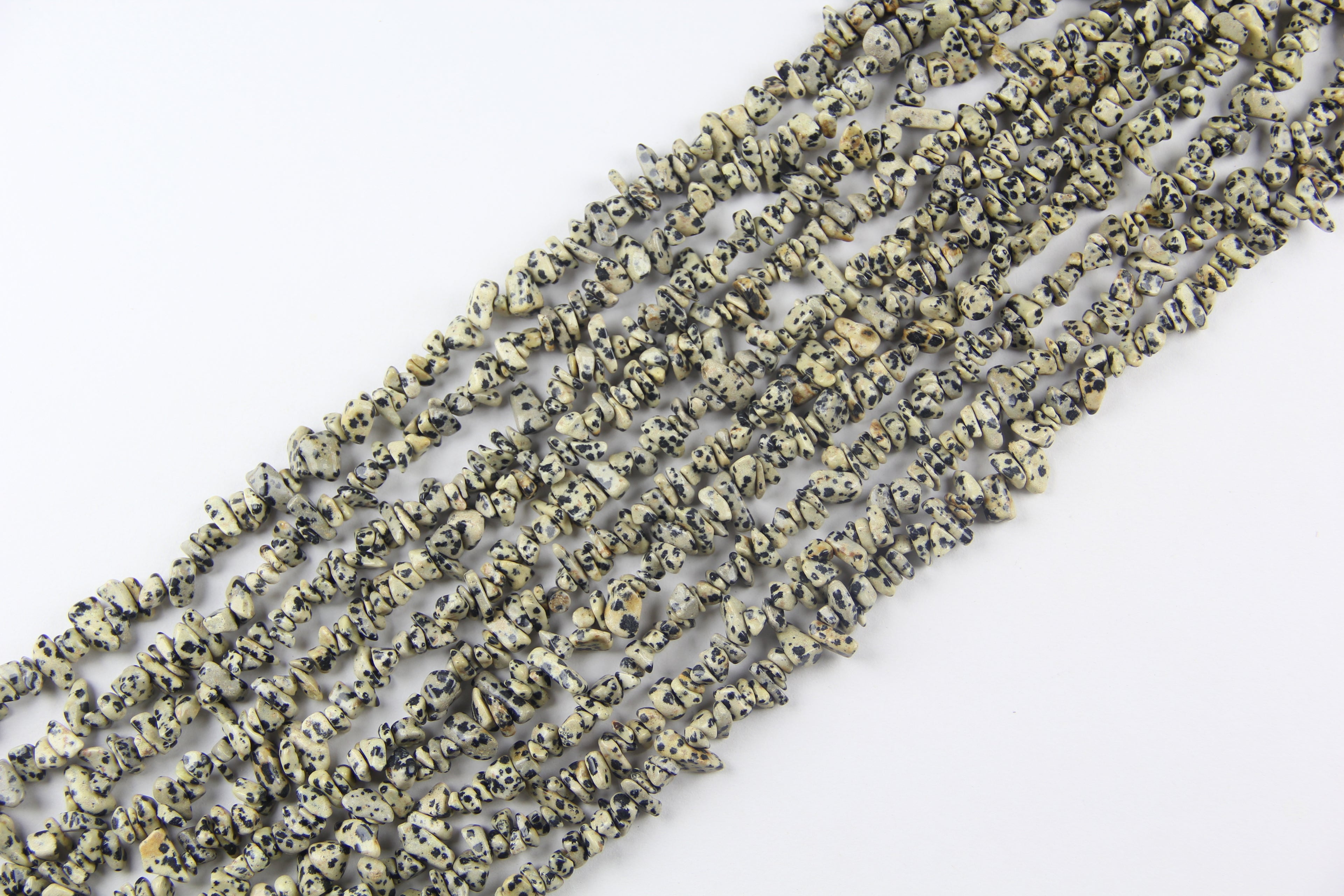 Irregular speckled gravel long chain