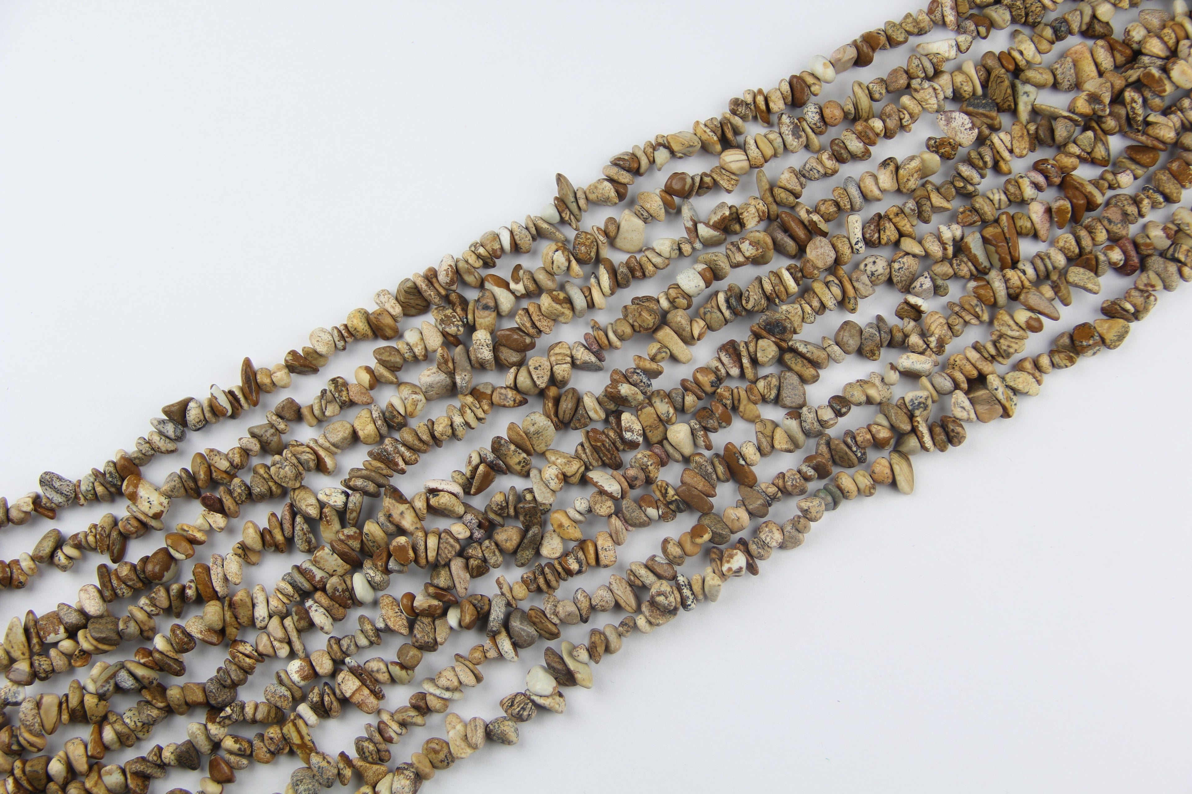 Irregular natural picture gravel long chain