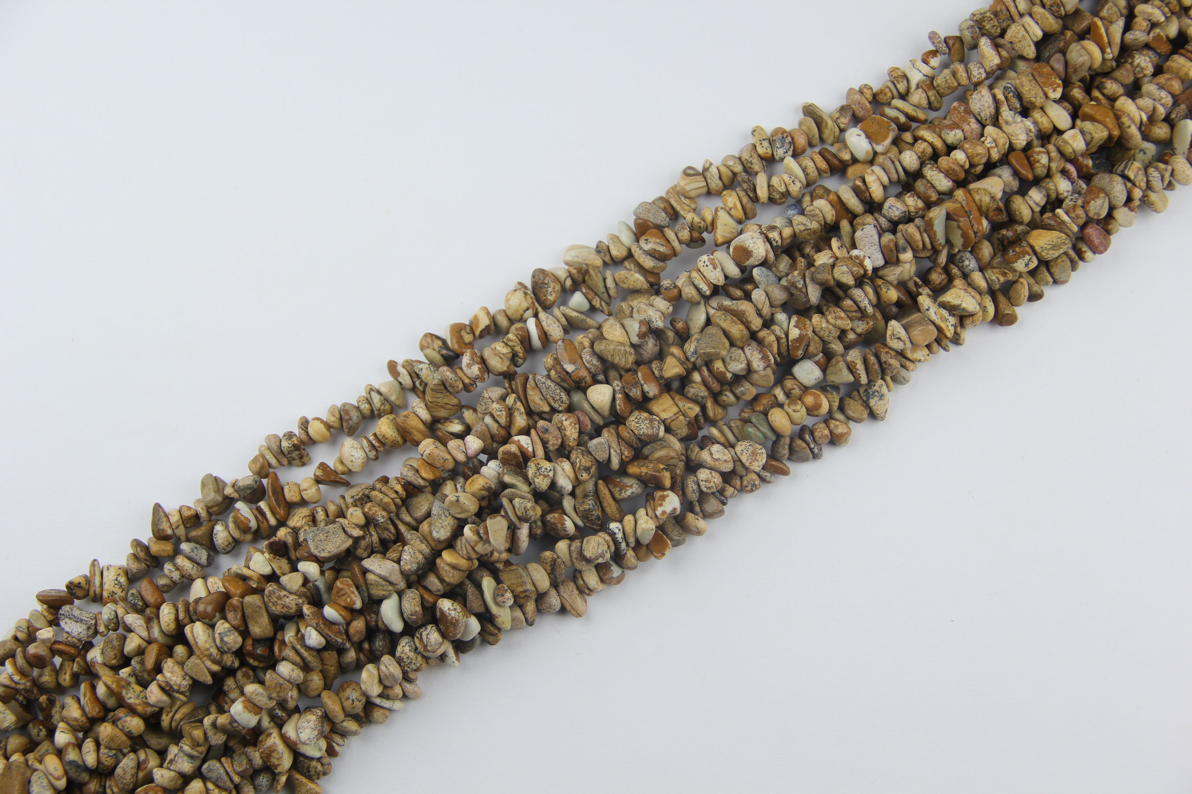 Irregular natural picture gravel long chain
