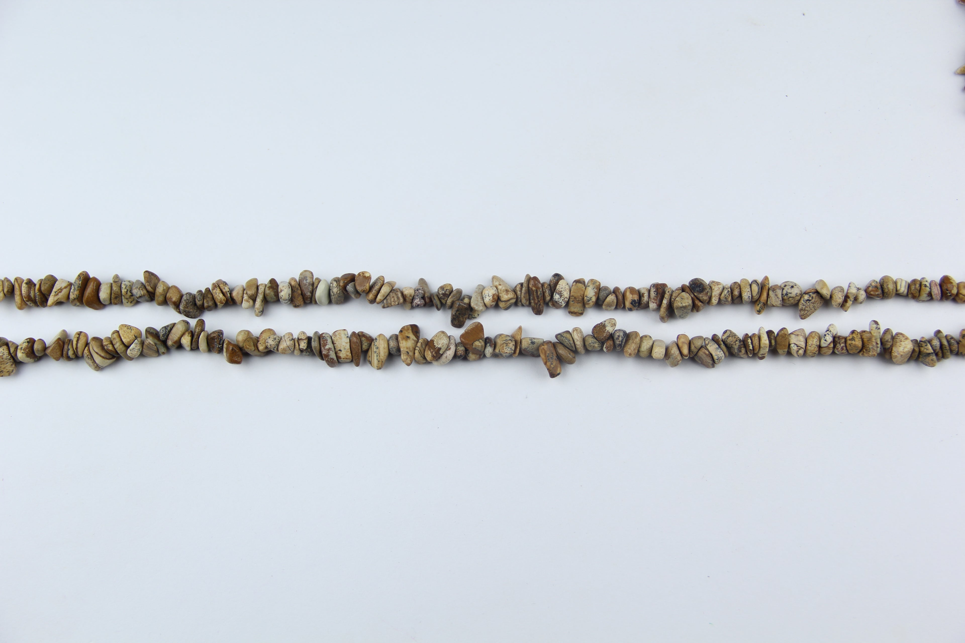 Irregular natural picture gravel long chain