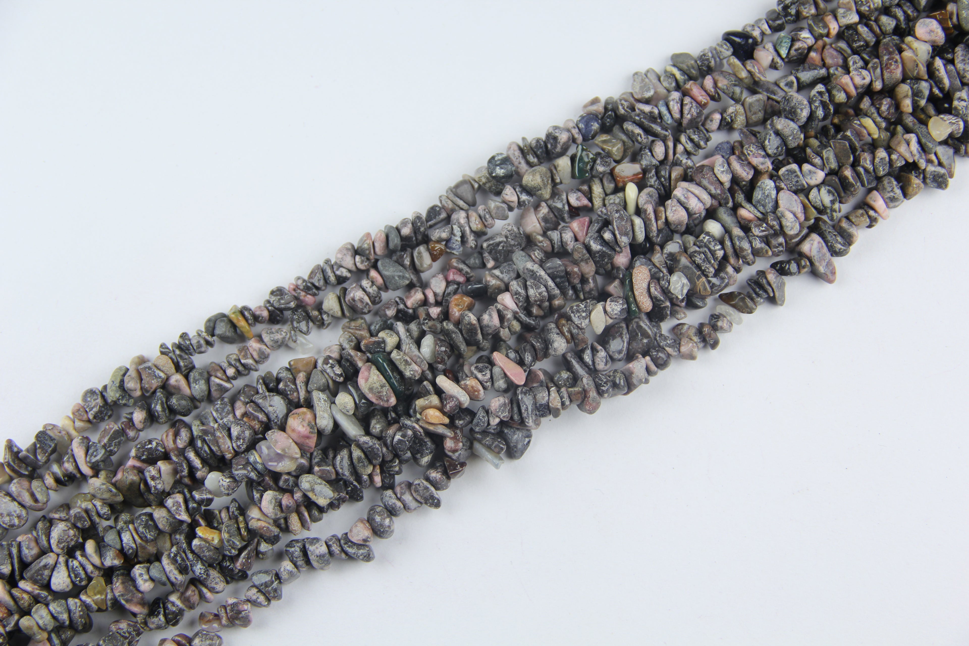 Irregular Red Veined Agate Long Chain