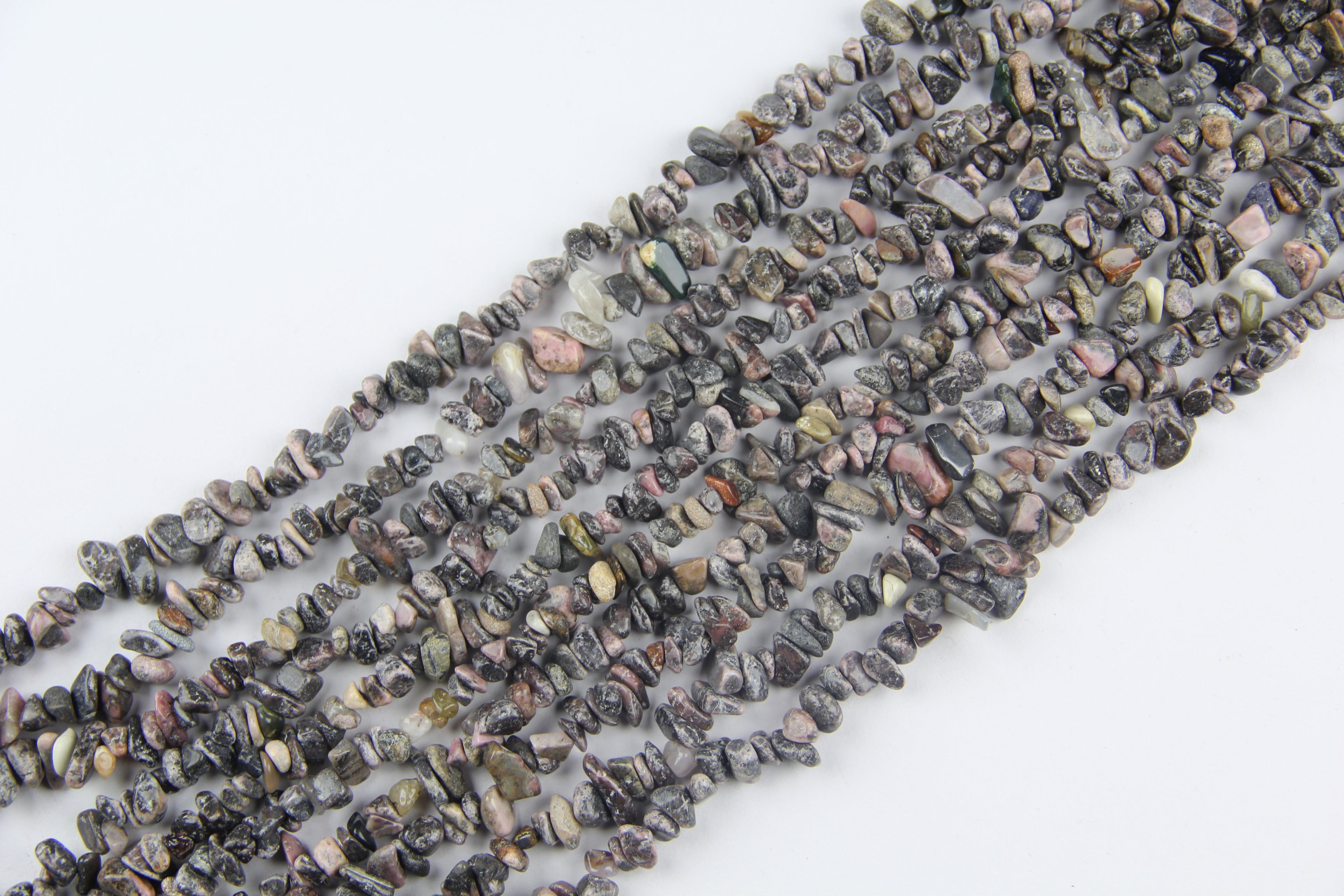 Irregular Red Veined Agate Long Chain