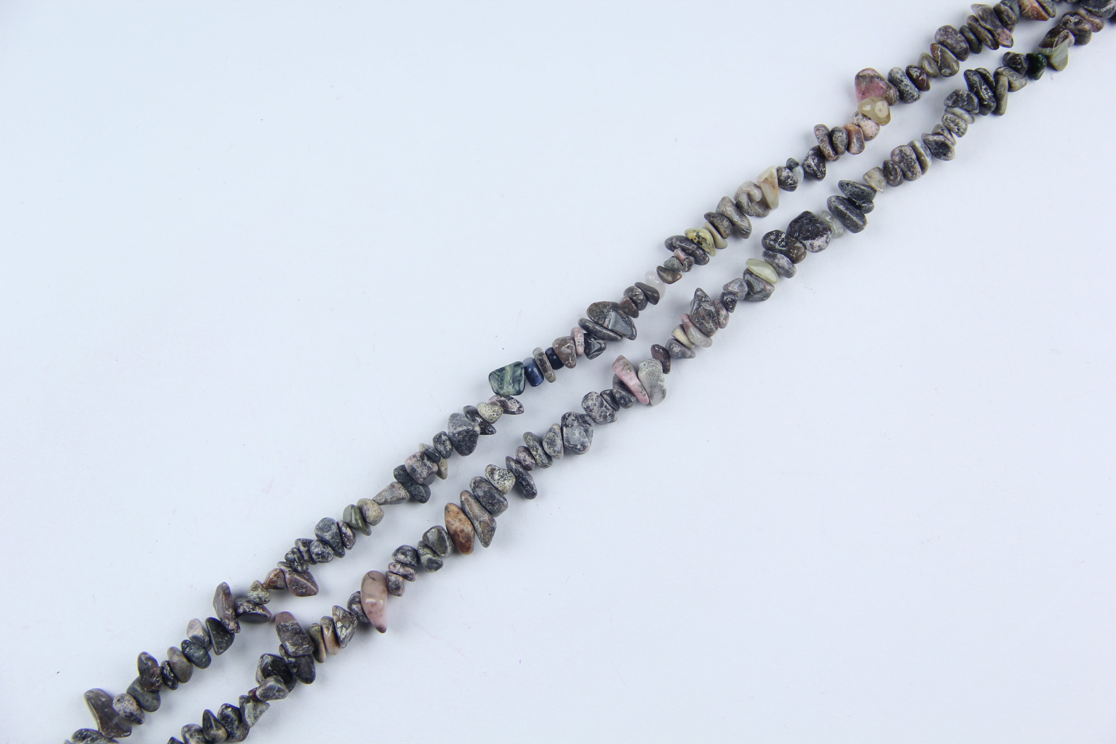 Irregular Red Veined Agate Long Chain