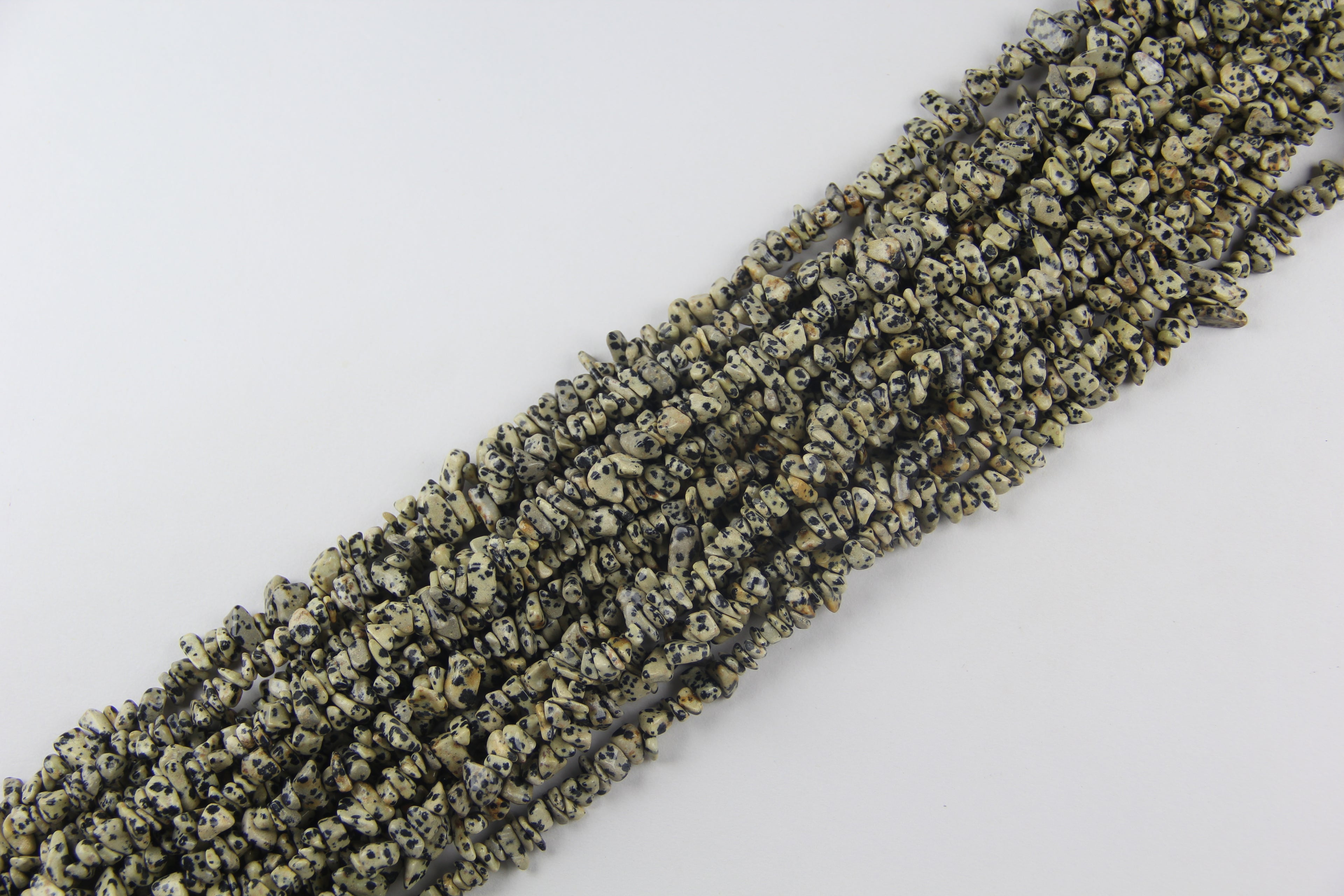 Irregular speckled gravel long chain