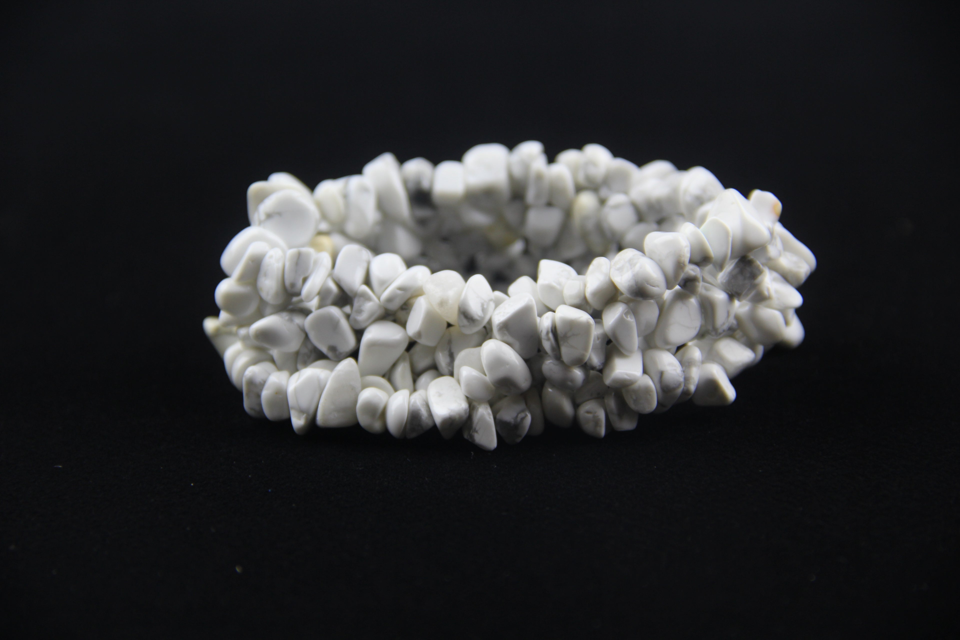 White pine stone bracelet
