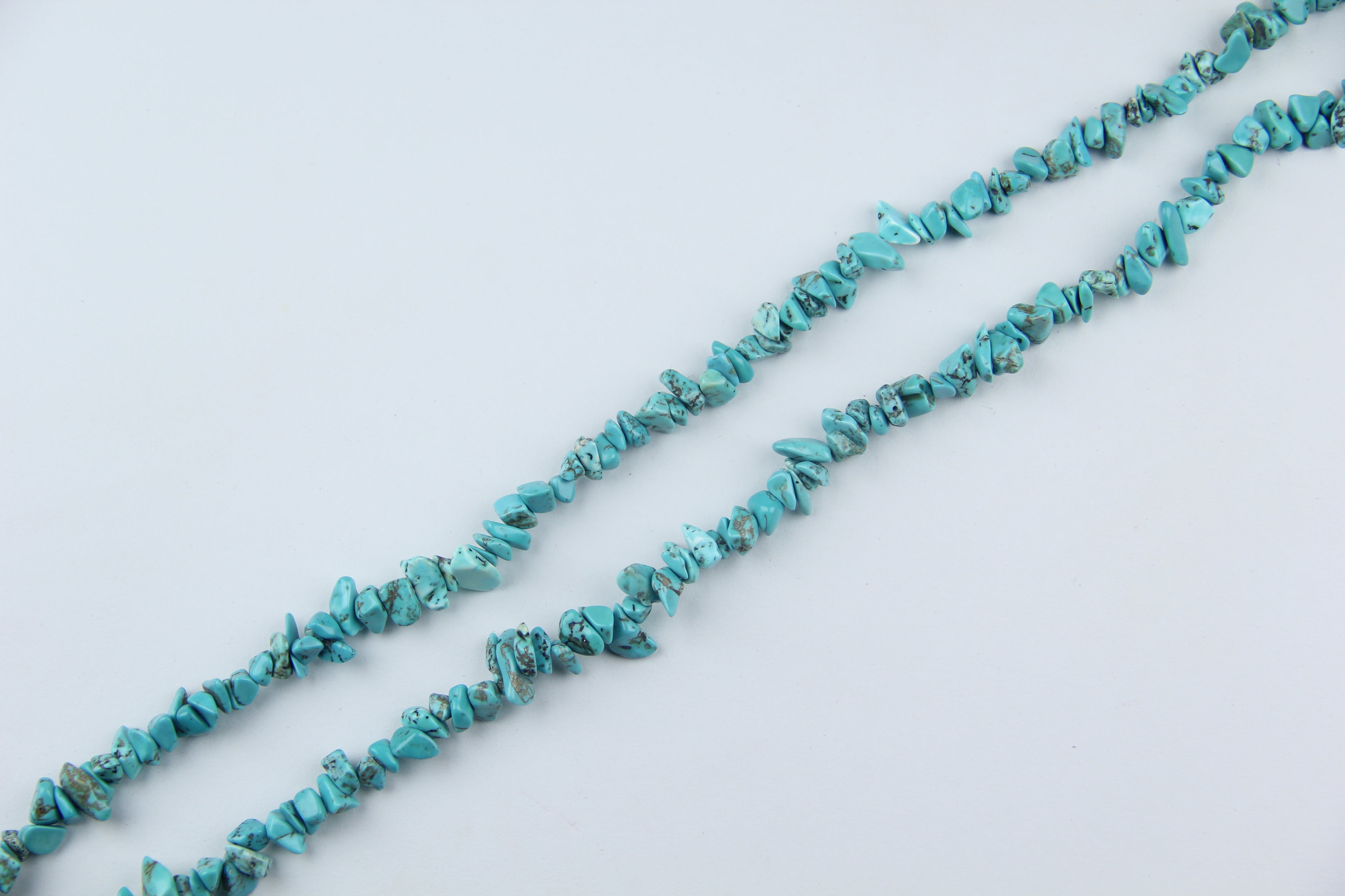Irregular turquoise gravel long chain