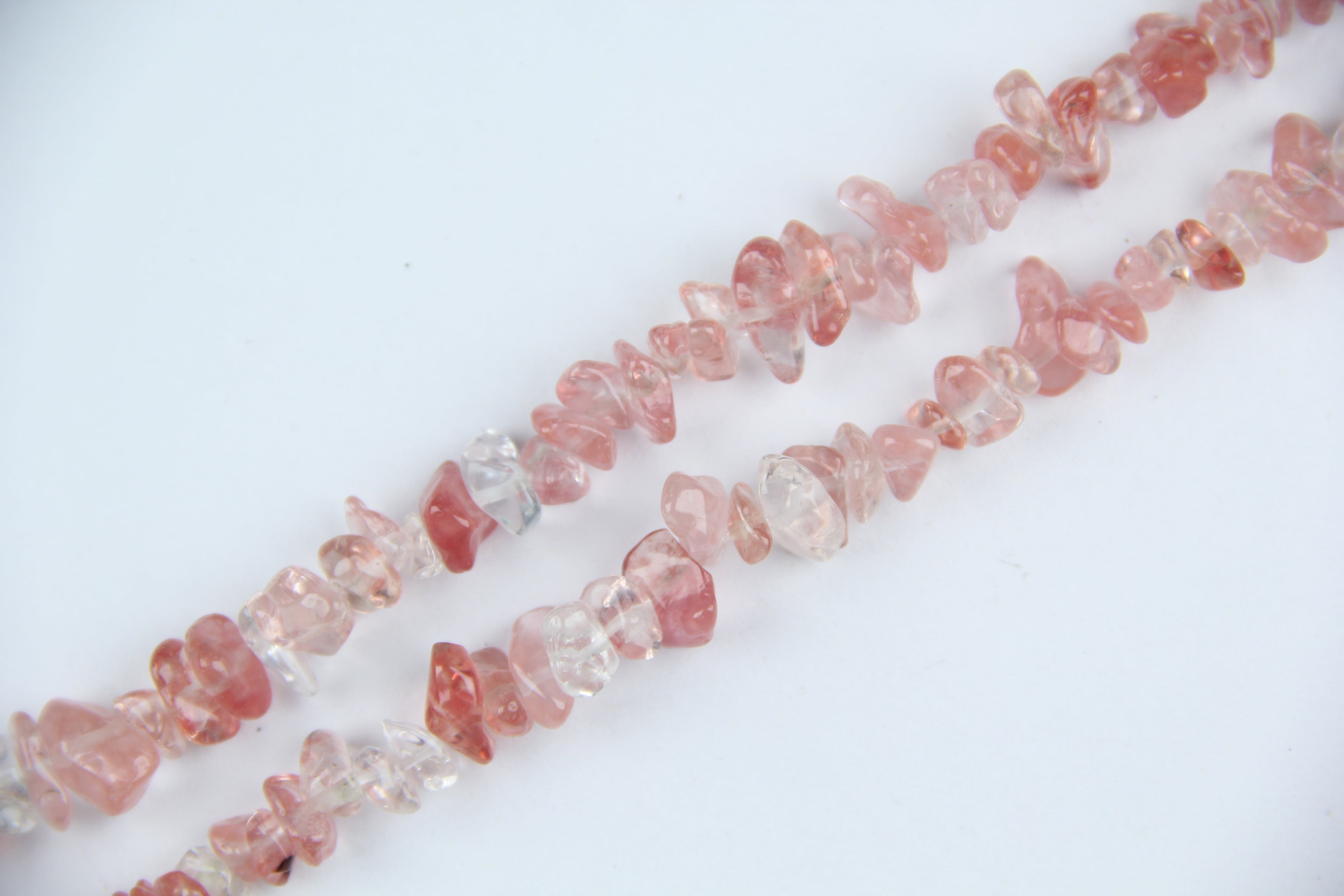 Irregular watermelon red crystal gravel long chain