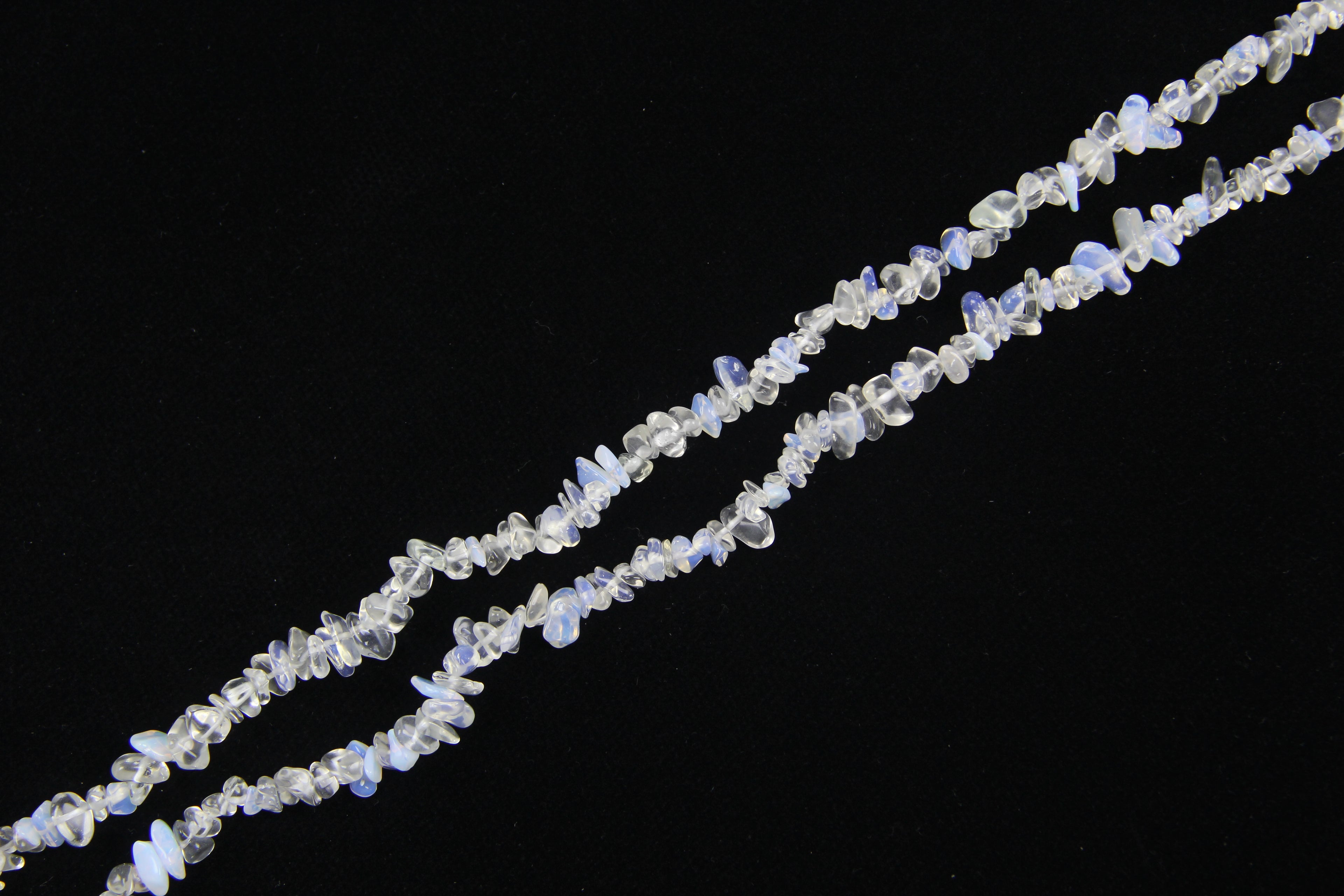Artificial white blue protein broken stone long chain