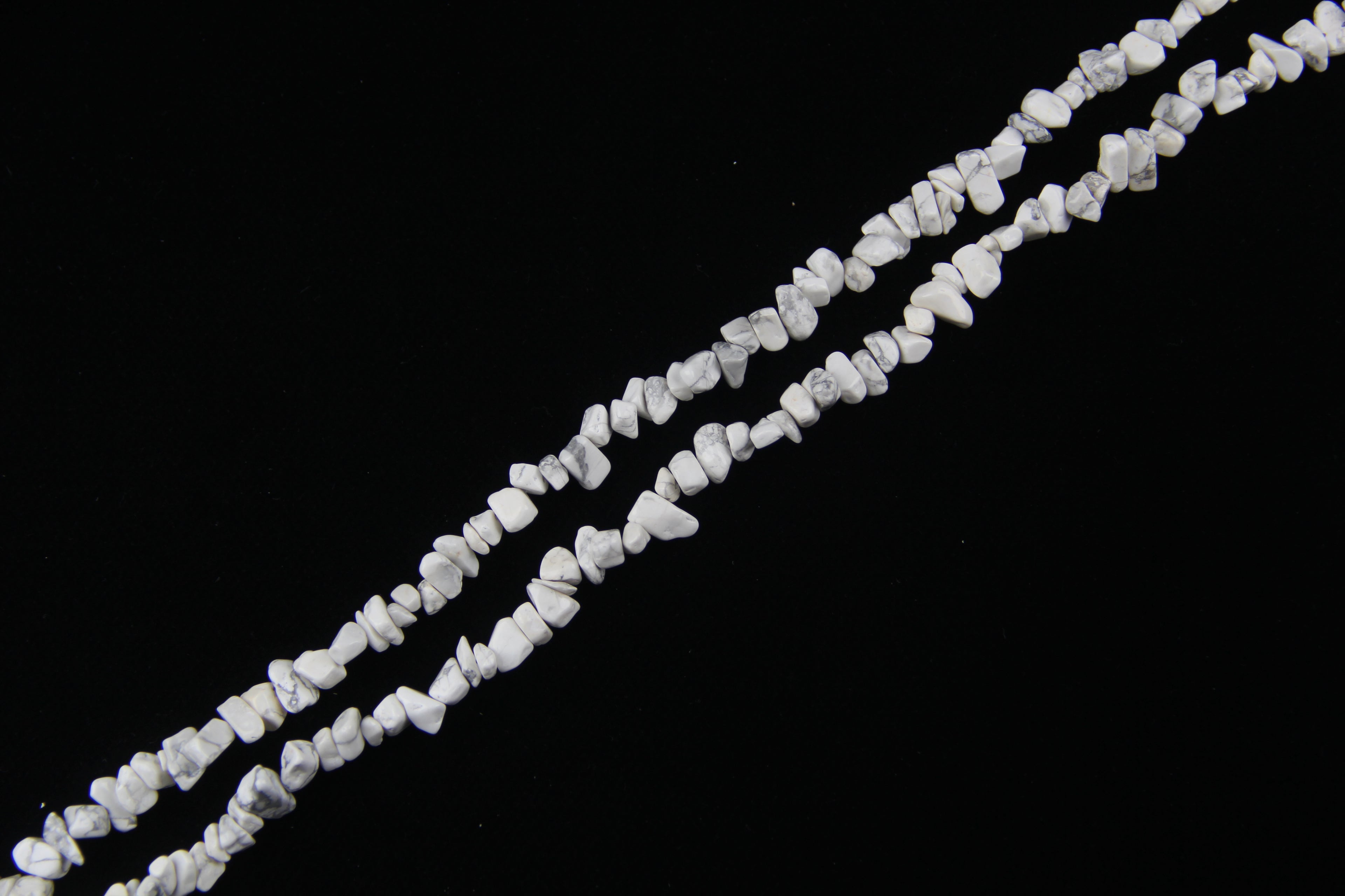 Irregular white marble gravel long chain