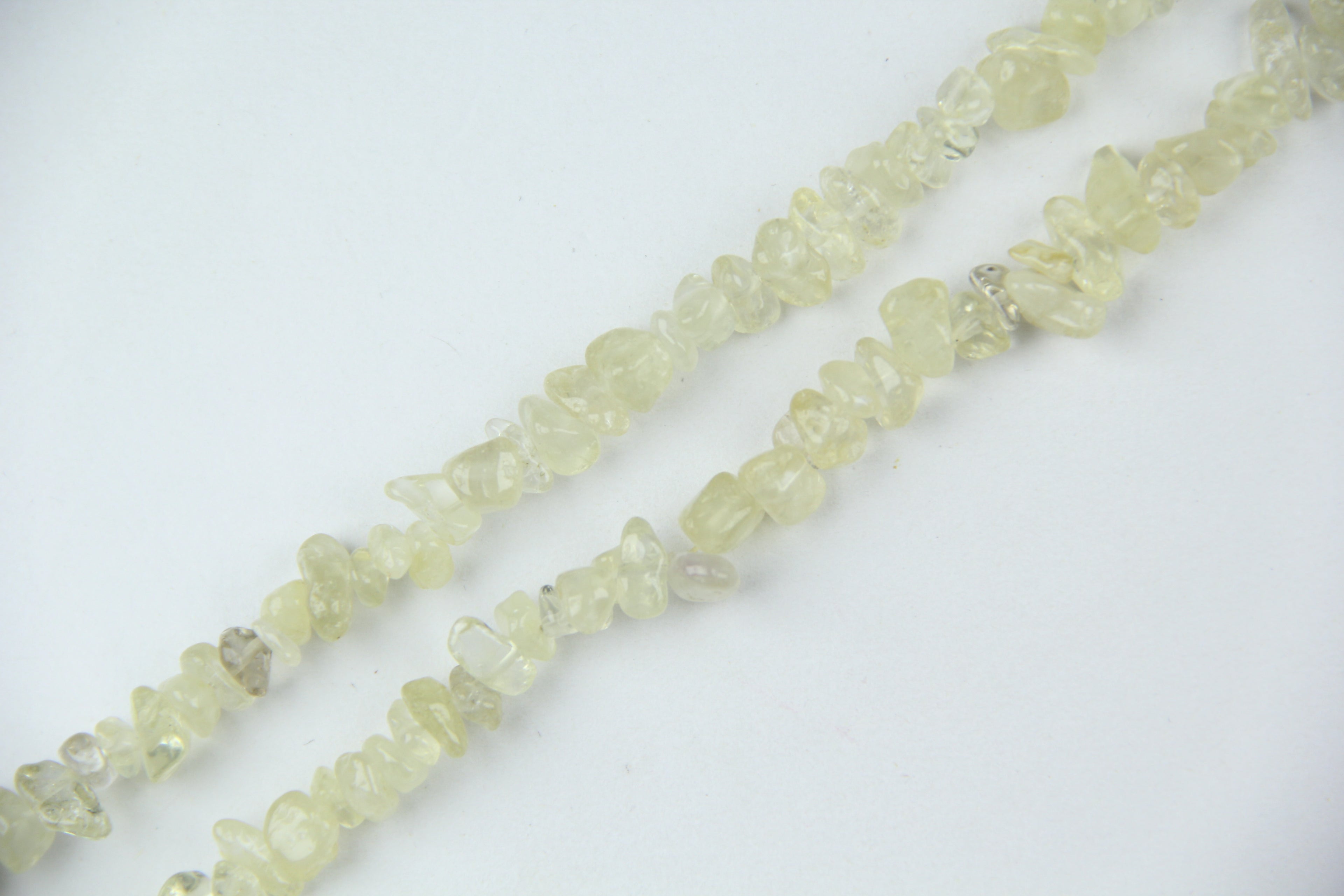 Irregular long chain of citrine