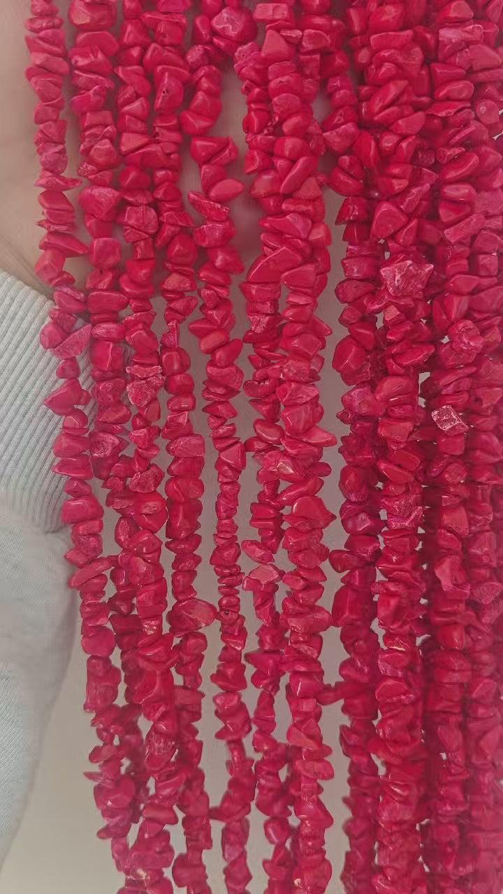 Stained red pine broken stone long chain